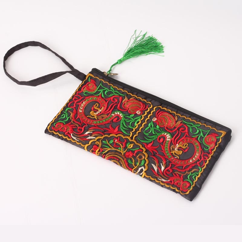 Retro Ethnic Embroidery Clutch