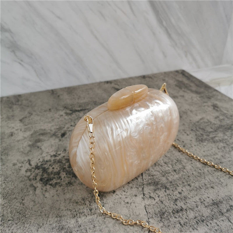 Ellipse Shaped Clutch