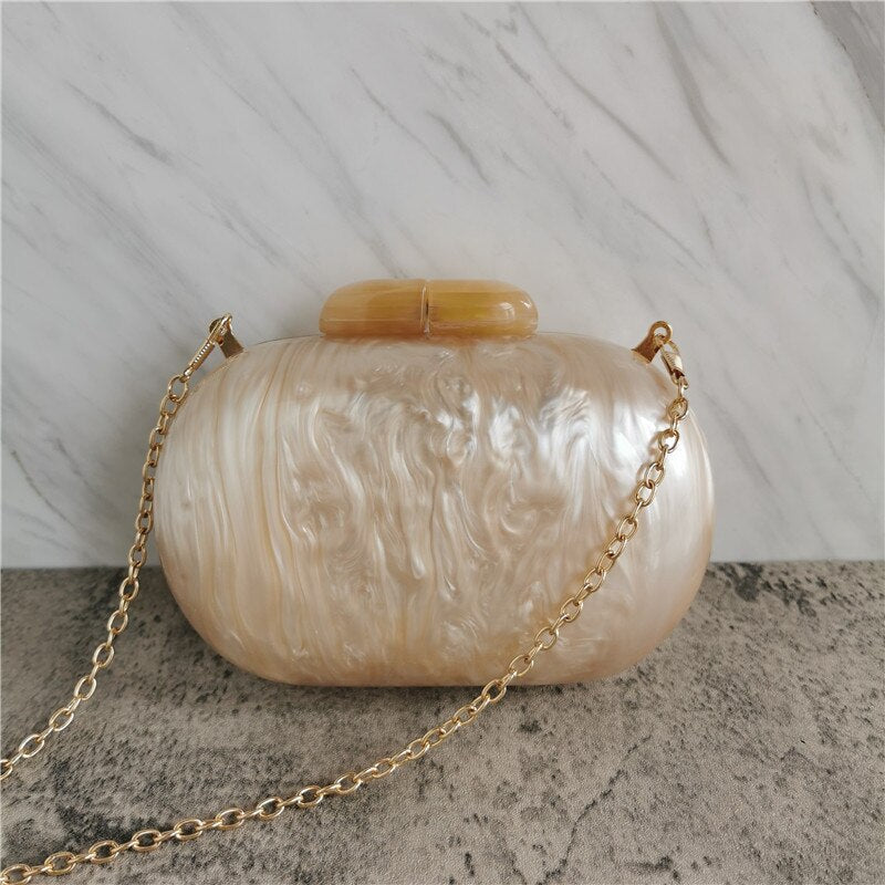 Ellipse Shaped Clutch