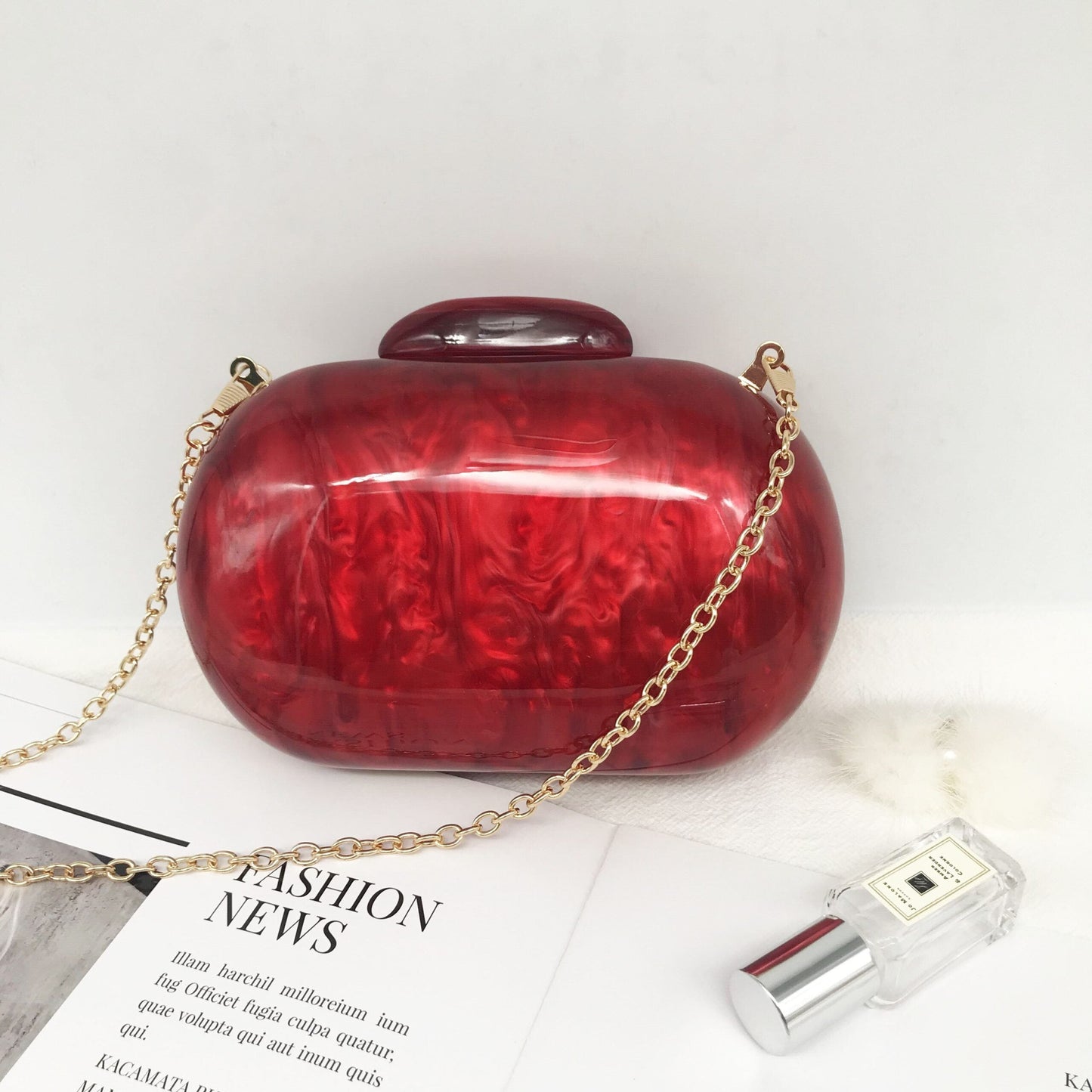 Ellipse Shaped Clutch
