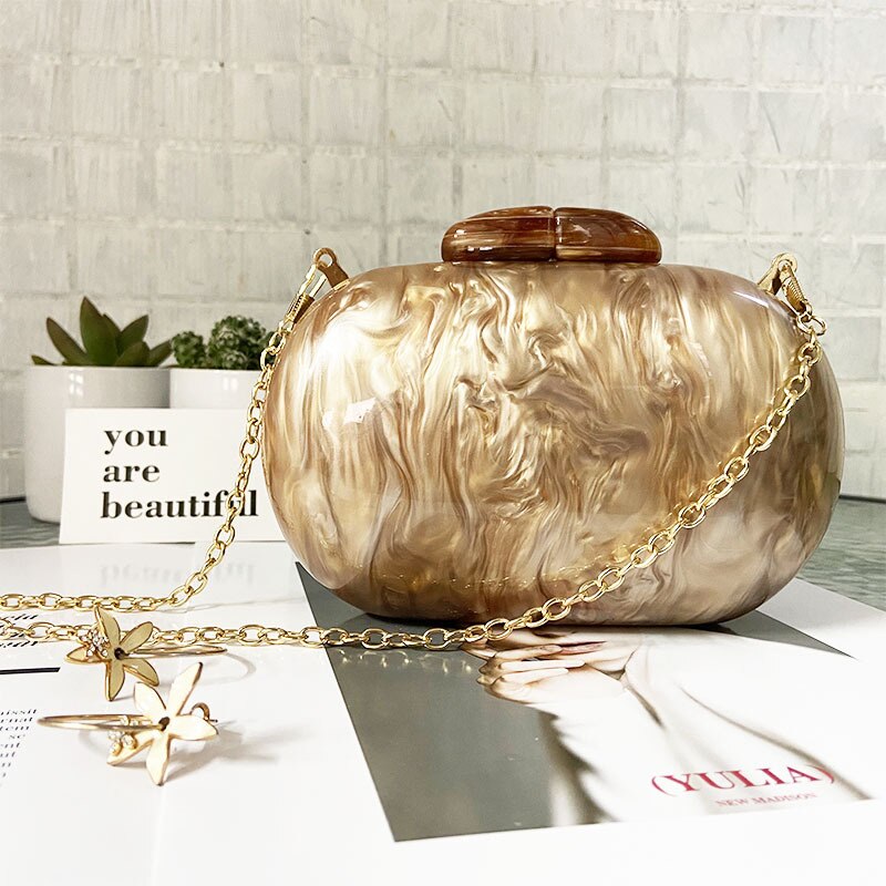 Ellipse Shaped Clutch