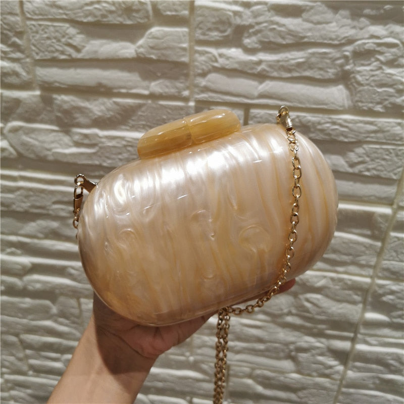 Ellipse Shaped Clutch