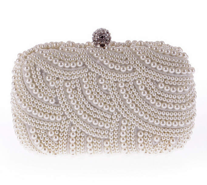 Elegant Pearl Chain Evening Clutch