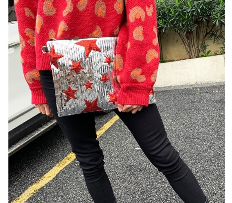 Star Pattern Sequined Clutch