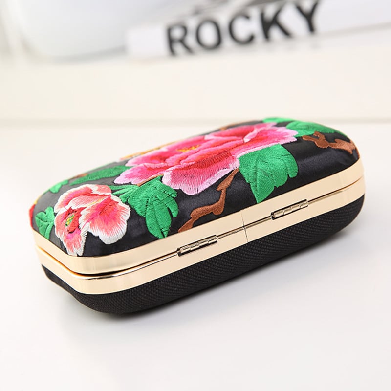 Women's Colorful Floral Embroidery Clutch