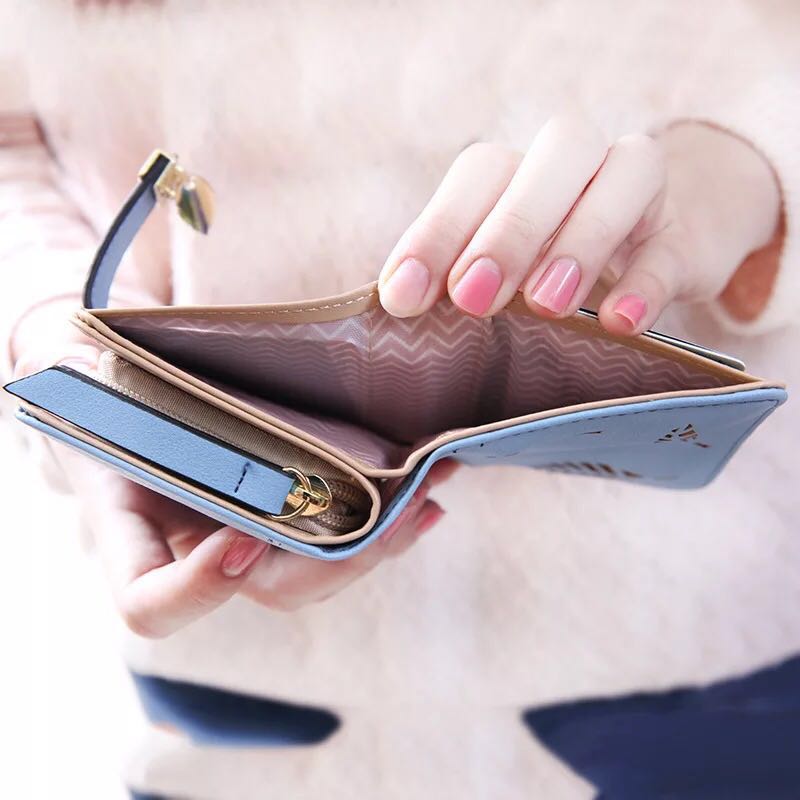 Hollowed Leaves Pattern Wallet