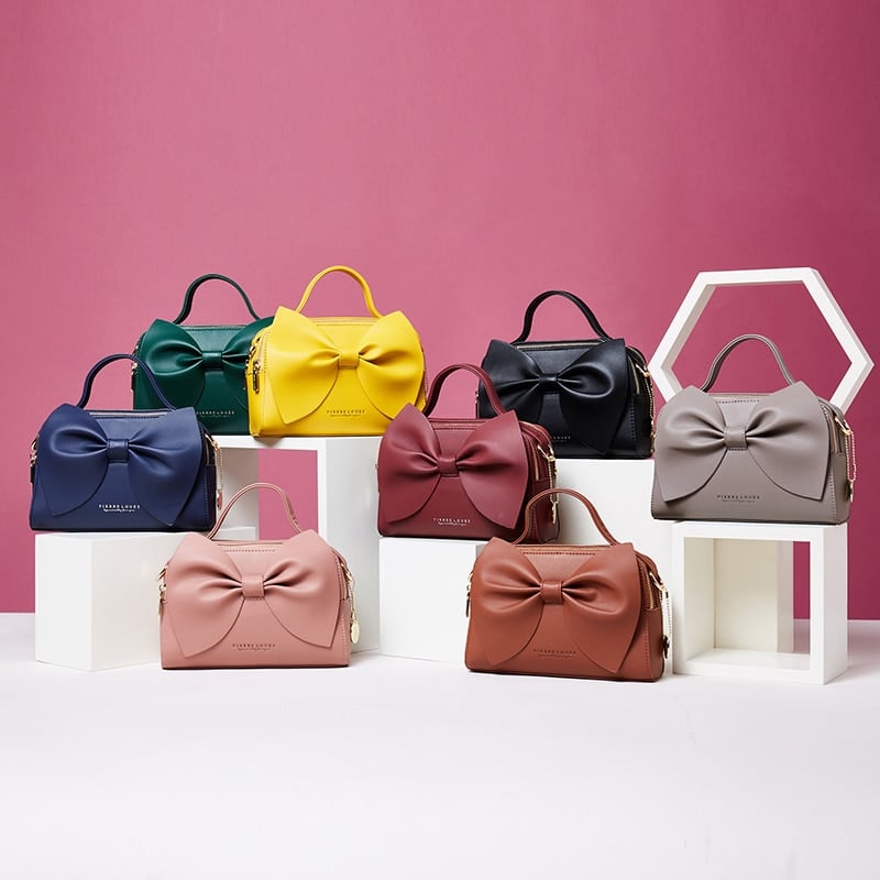 Elegant Shoulder Bag with Bow