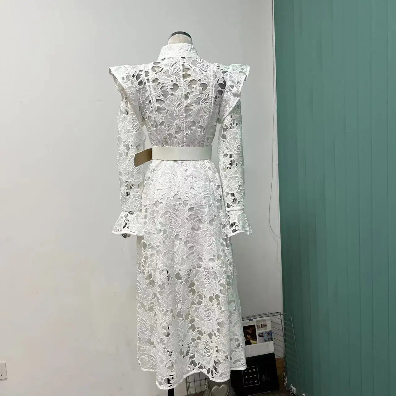 French Temperament Water-Soluble Single-Breasted Lace Dress