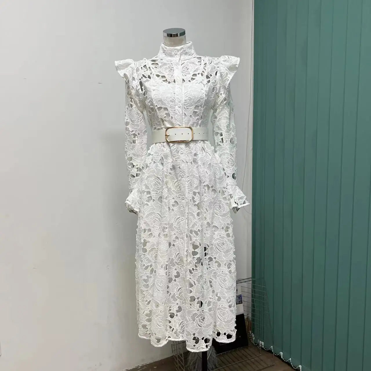 French Temperament Water-Soluble Single-Breasted Lace Dress