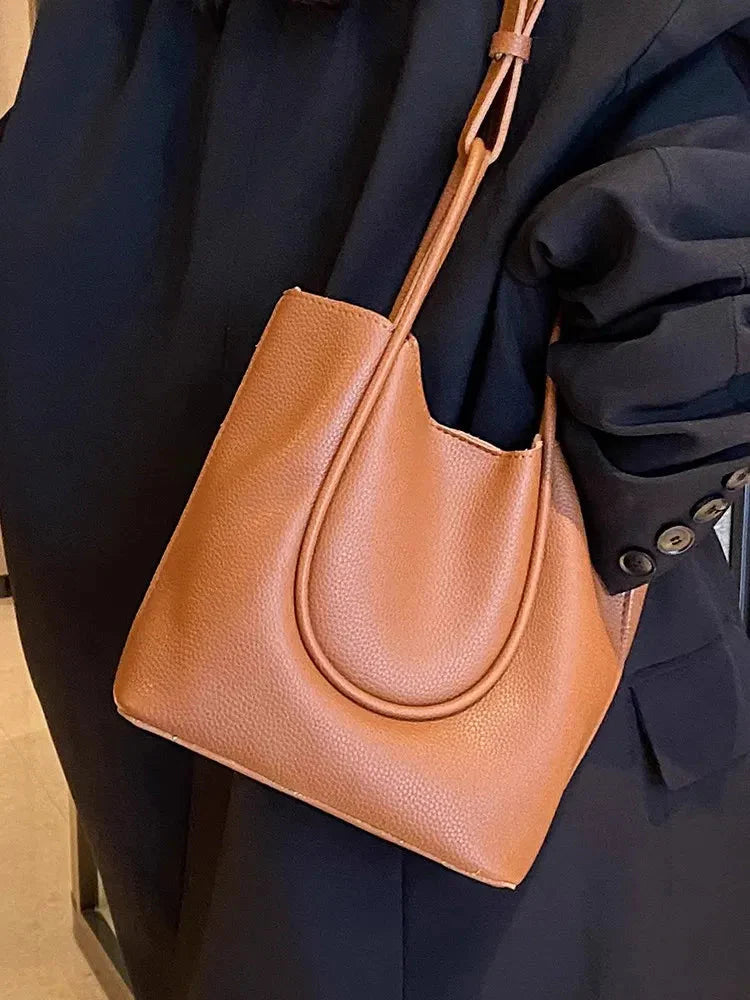 Minimalist U Bucket Bags - 4 Colors