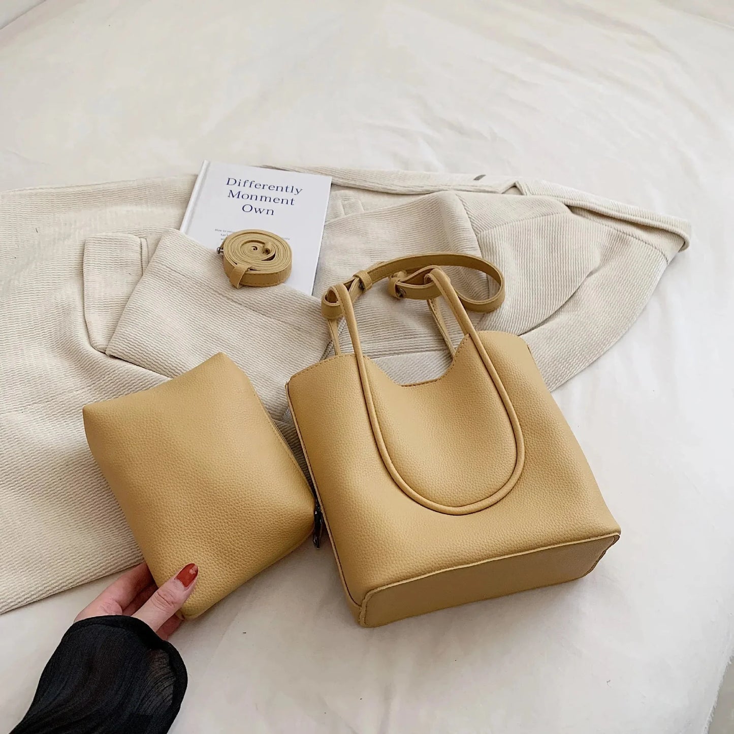 Minimalist U Bucket Bags - 4 Colors