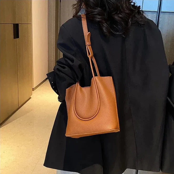 Minimalist U Bucket Bags - 4 Colors