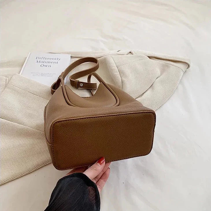 Minimalist U Bucket Bags - 4 Colors