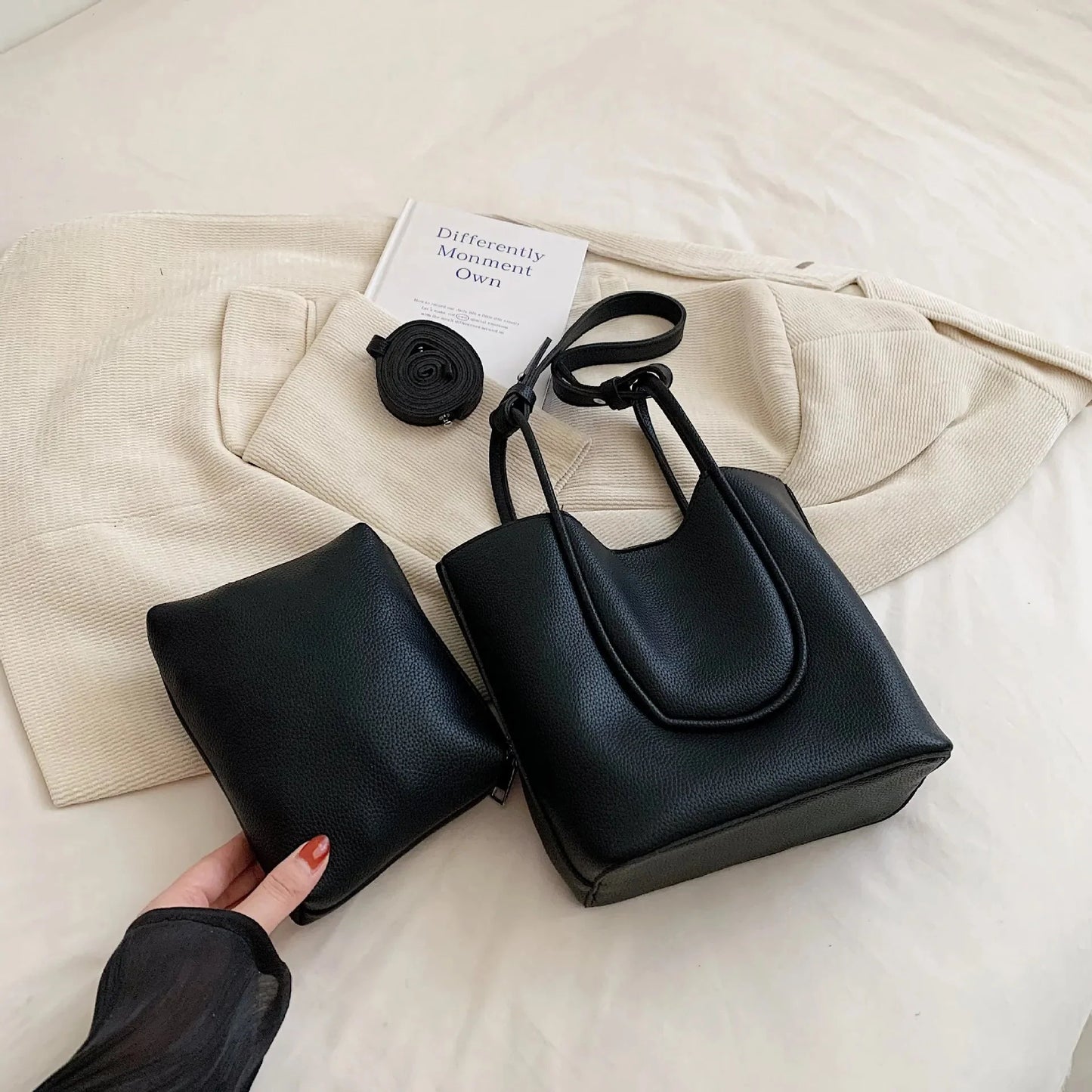 Minimalist U Bucket Bags - 4 Colors