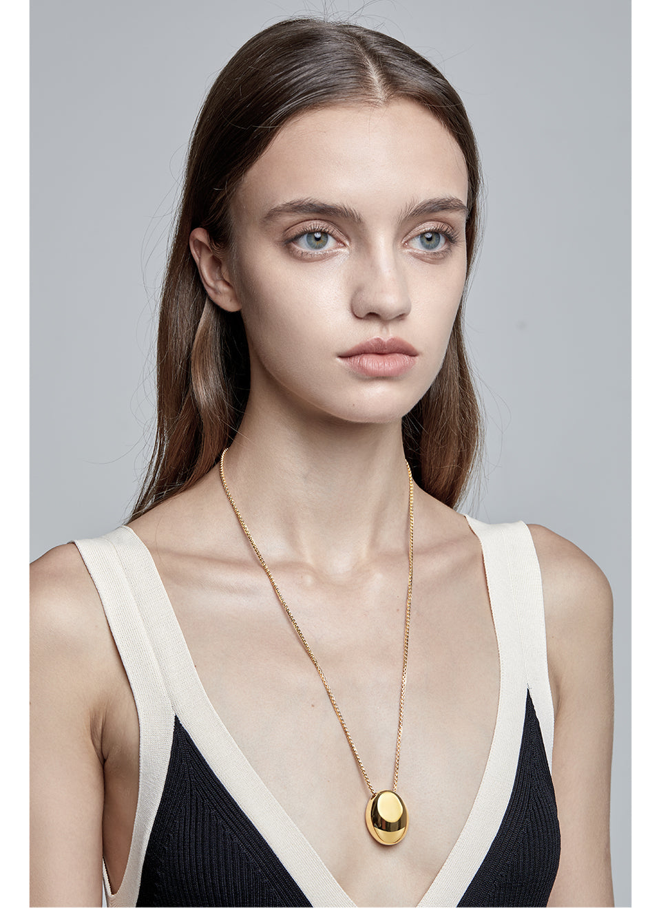 Penelope Pebble Shape Pendant Necklace - Gold or Silver