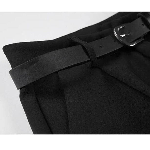 Senja Chained Shorts