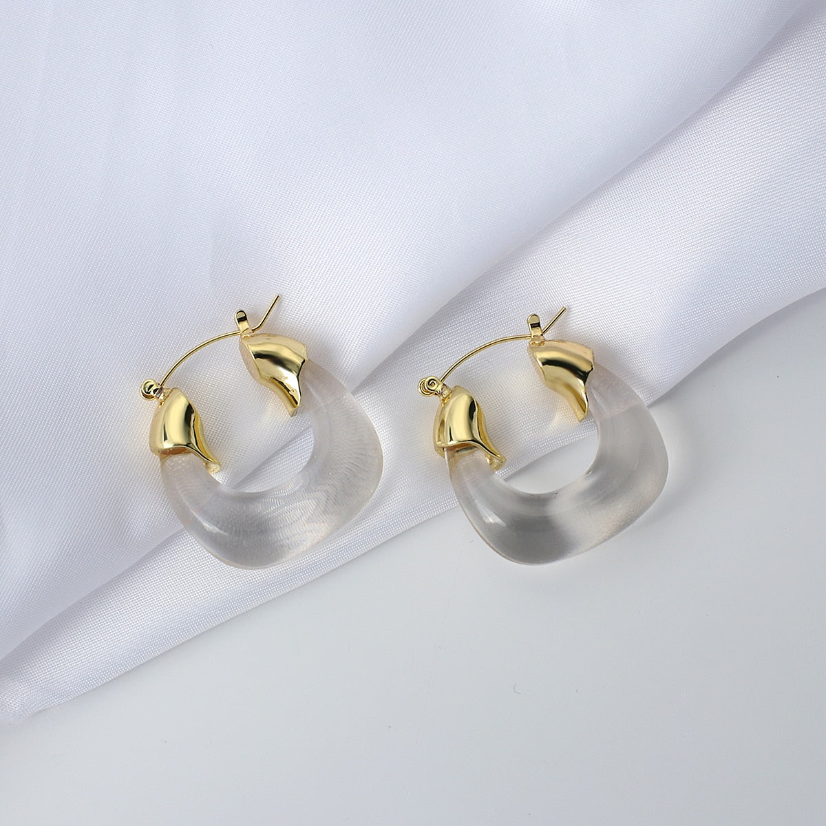 Sera Clear Resin Hoop Earrings