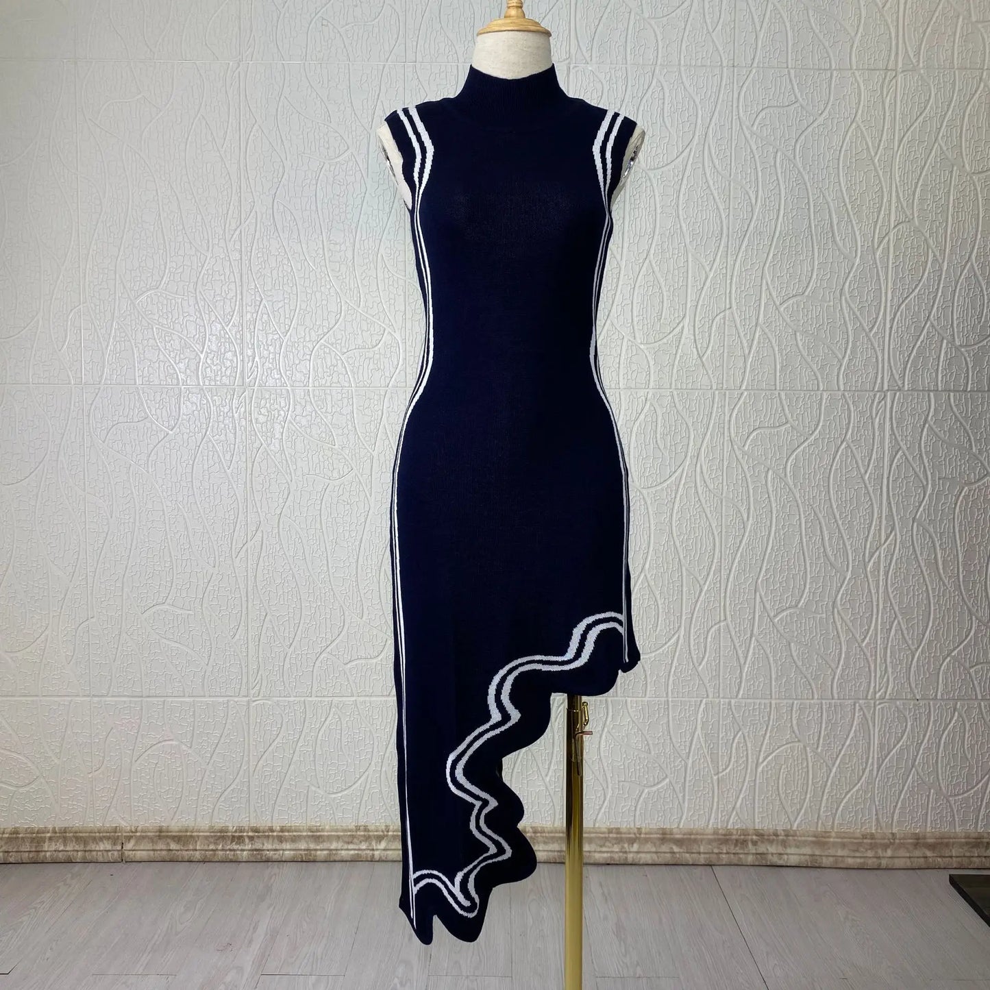 Mairi Irregular Cut Sleeveless Dress