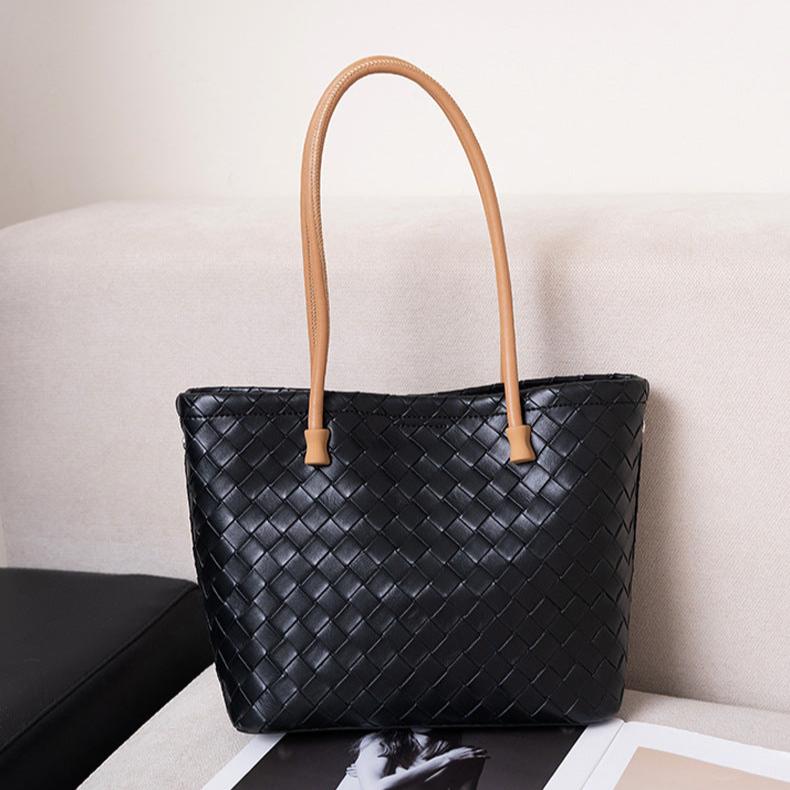 Olivia Shoulder Bag